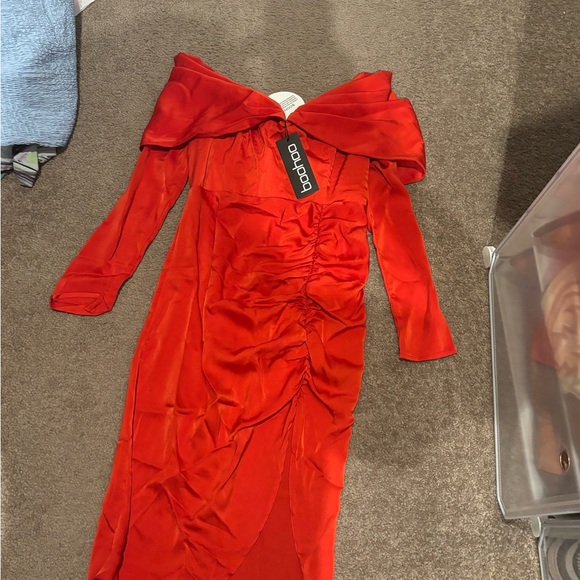 NWT BOOHOO DRESS SIZE 6 - Picture 2 of 5